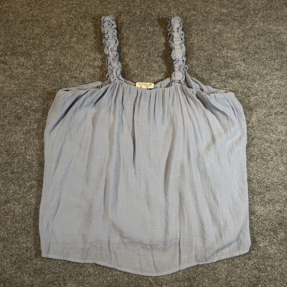Studio B by Bobeau Womens Size 1X Blue Ruffle Tank Flowy Whimsy Button Back‎